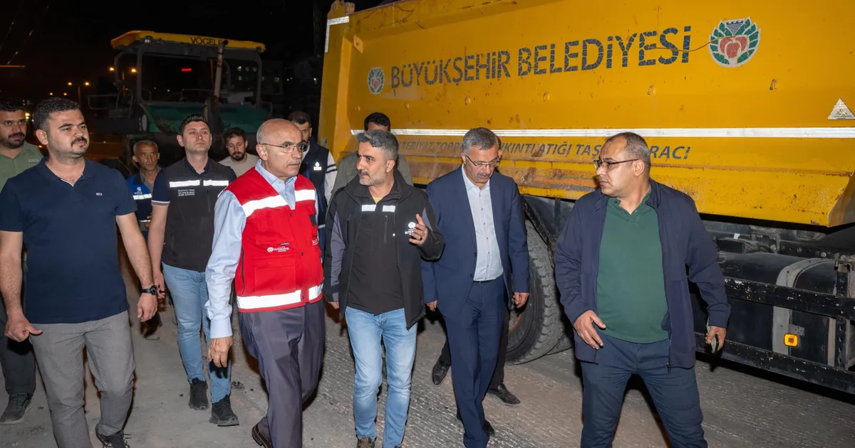 Malatya Büyükşehir’den 7/24 yol mesaisi