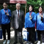 baskan-bozbey-bursanin-gururlariyla-bulustu-1fk52mPX.webp