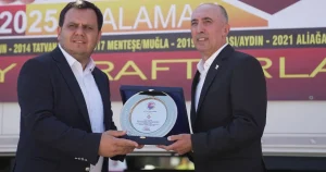 bremenden-uzanan-dost-eli-dalamana-ulasti-lHNmNtWq.webp