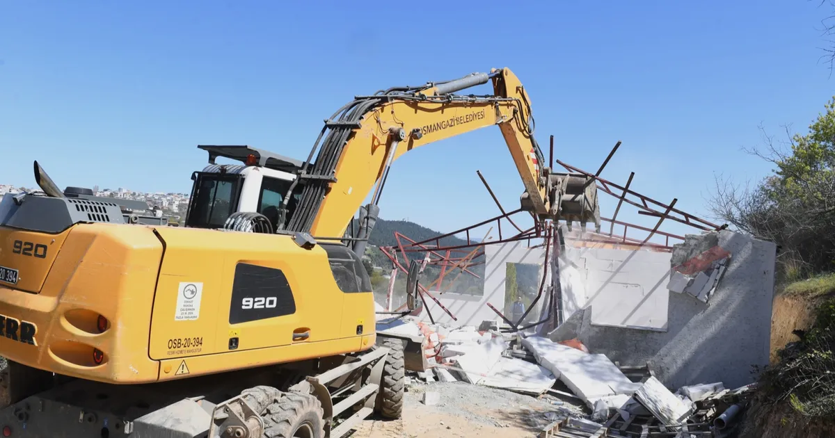 Bursa Osmangazi’de 25 kaçak yapı yıkıldı!