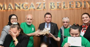 bursa-osmangazide-engelli-bireyler-sordu-baskan-aydin-cevapladi-NUEcw7Ua.webp