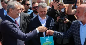 kahverengi-kokarca-kabusuna-karsi-mucize-bulus-wZ8xHucx.webp
