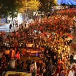 Bursa’da coşku fener alayı ve Göksel konseriyle taçlandı